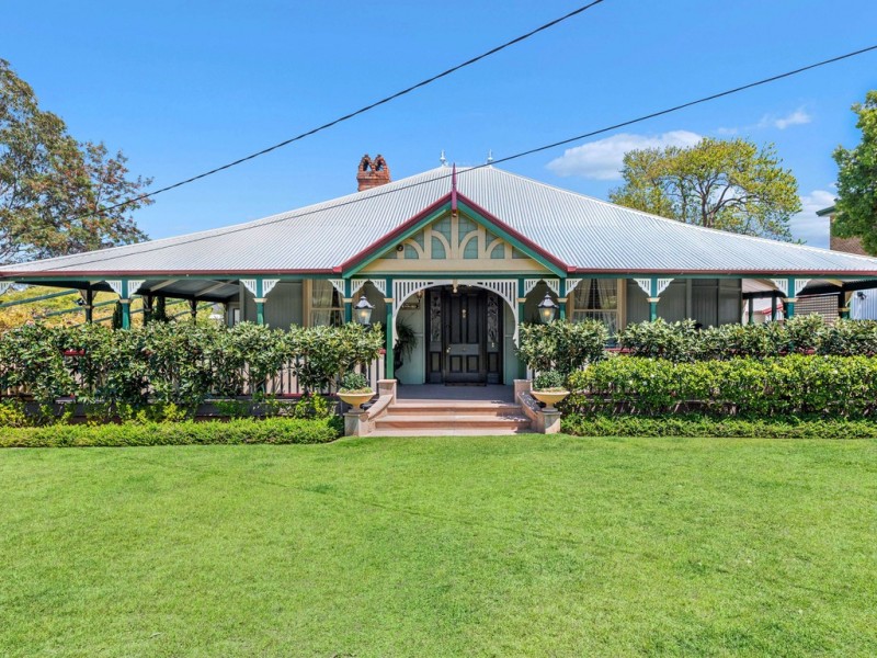 36 Kinnaird Street, Ashgrove QLD 4060