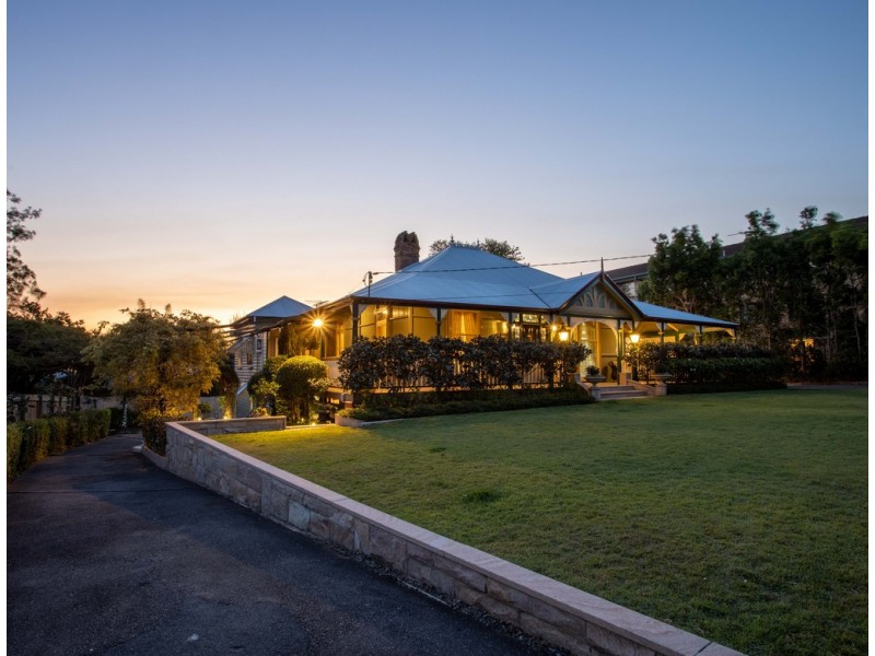 36 Kinnaird Street, Ashgrove QLD 4060