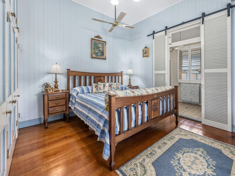 36 Kinnaird Street, Ashgrove QLD 4060