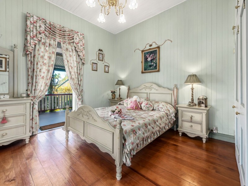 36 Kinnaird Street, Ashgrove QLD 4060