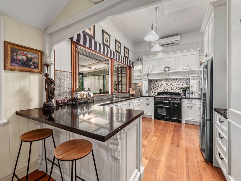 36 Kinnaird Street, Ashgrove QLD 4060
