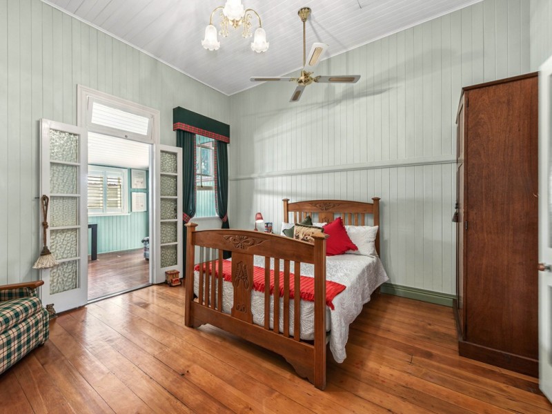 36 Kinnaird Street, Ashgrove QLD 4060