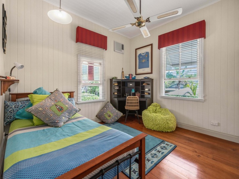 36 Kinnaird Street, Ashgrove QLD 4060