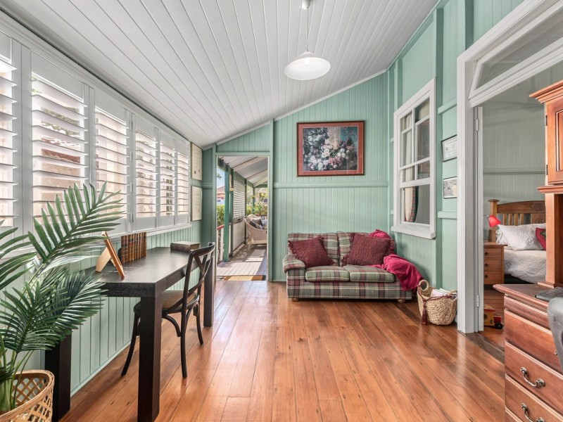 36 Kinnaird Street, Ashgrove QLD 4060