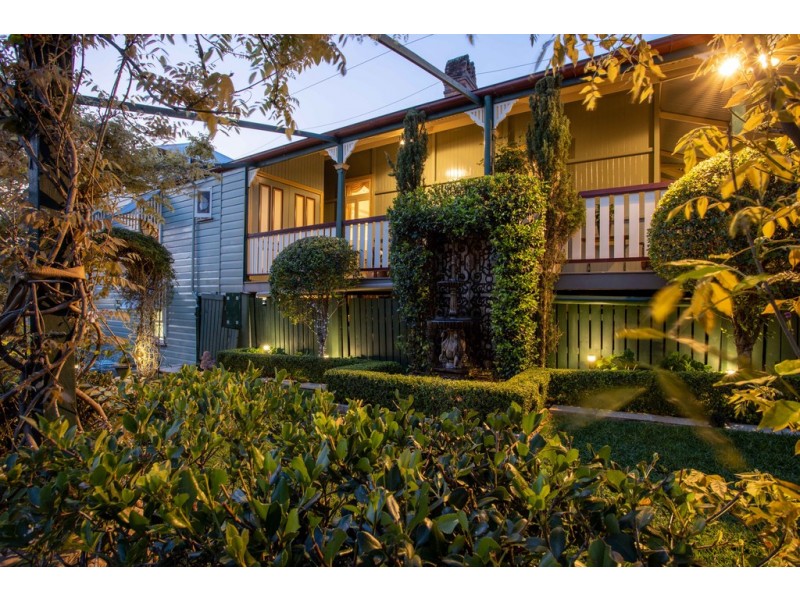 36 Kinnaird Street, Ashgrove QLD 4060