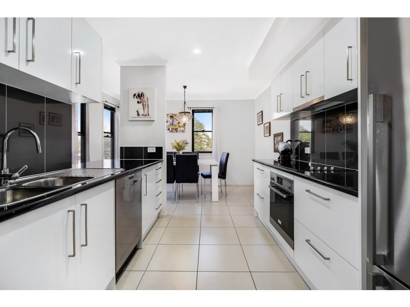 8 Verney Street, Sandgate QLD 4017