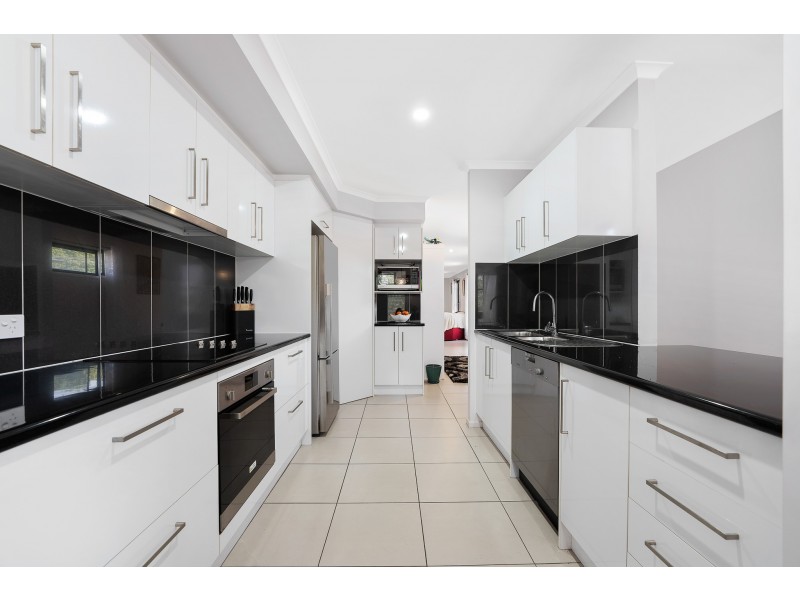 8 Verney Street, Sandgate QLD 4017