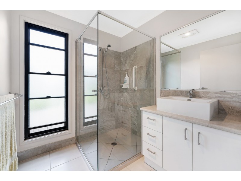 8 Verney Street, Sandgate QLD 4017