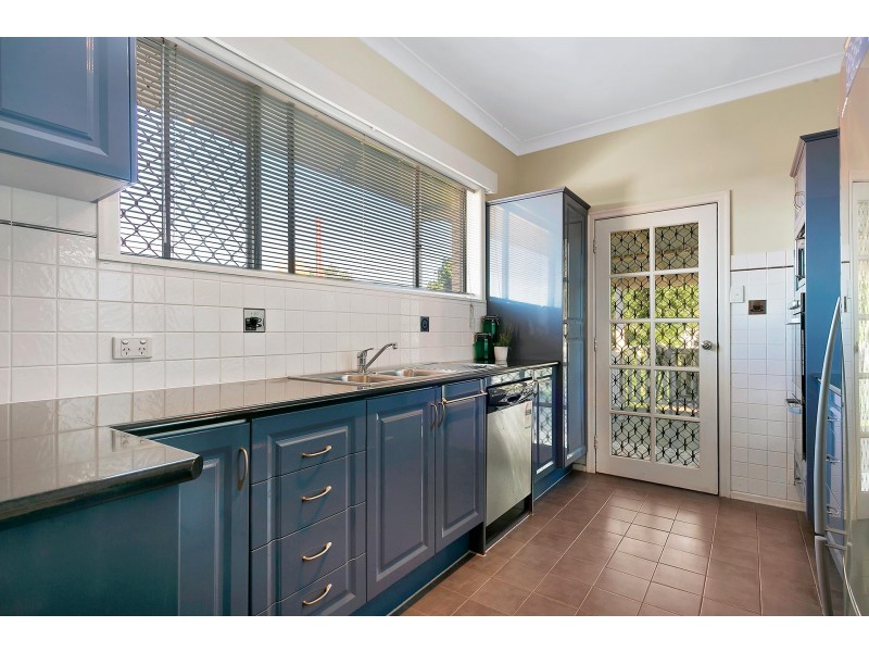 5 Bridgeport Street, Macgregor QLD 4109