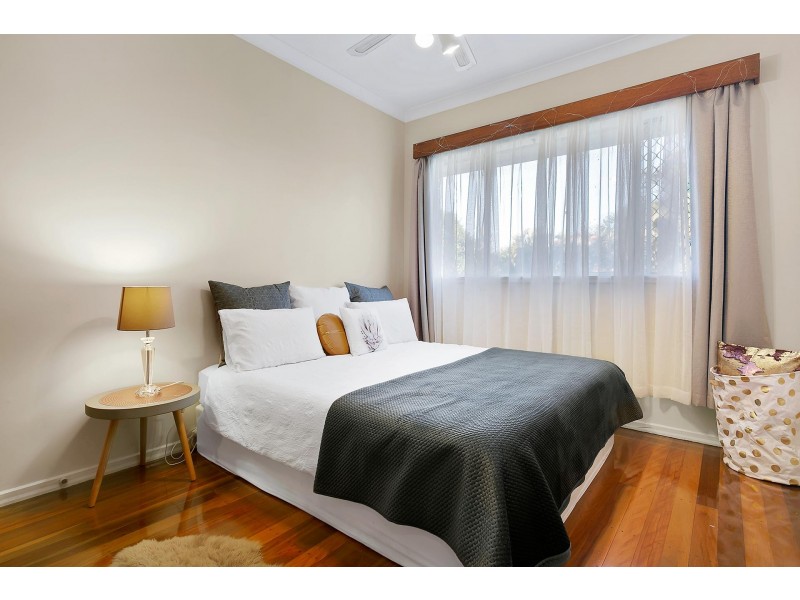 5 Bridgeport Street, Macgregor QLD 4109