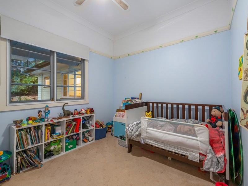 10 Grand Parade, Ashgrove QLD 4060