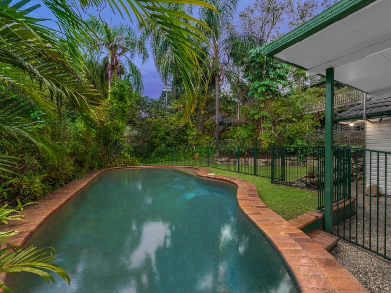 10 Grand Parade, Ashgrove QLD 4060