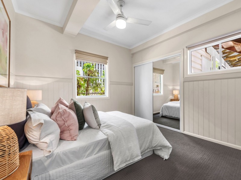 26 Devoy Street, Ashgrove QLD 4060