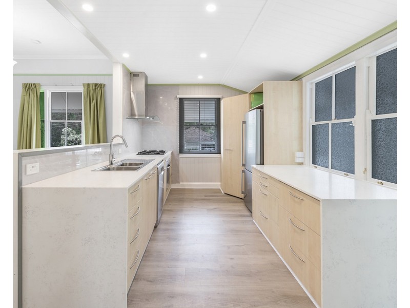 2 Moulton Street, Ashgrove QLD 4060