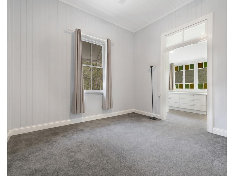 2 Moulton Street, Ashgrove QLD 4060