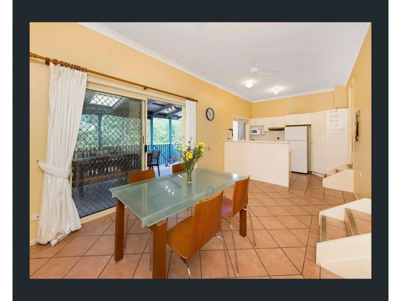 72 Gladstone Street, Indooroopilly QLD 4068