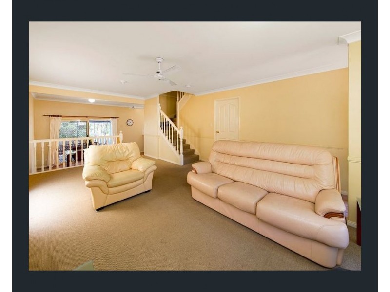 72 Gladstone Street, Indooroopilly QLD 4068