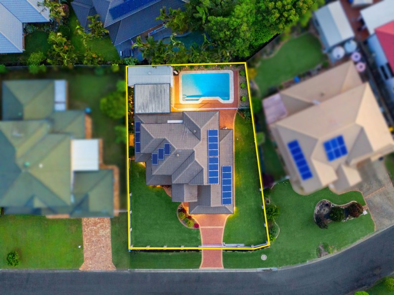 5 Regency Place, Carindale QLD 4152