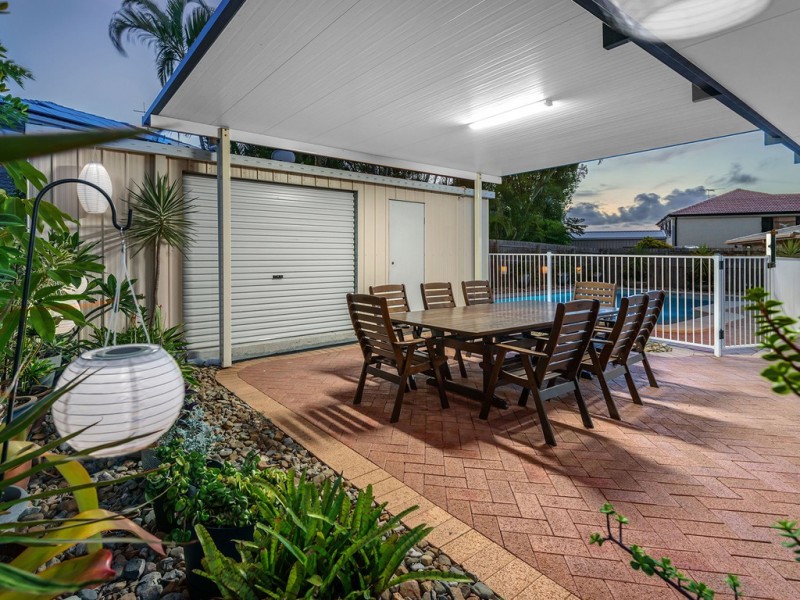 5 Regency Place, Carindale QLD 4152
