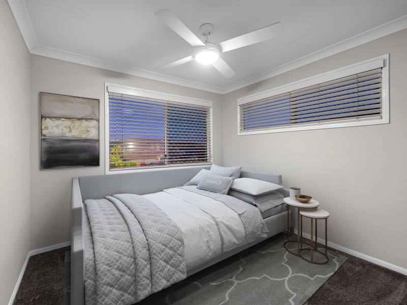 5 Regency Place, Carindale QLD 4152