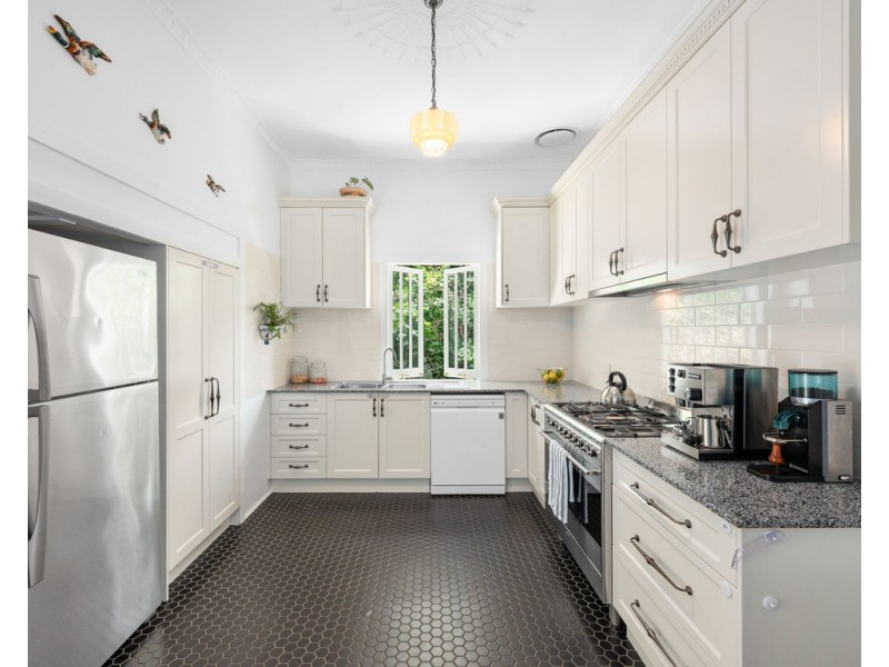 19 Grant Street, Ashgrove QLD 4060