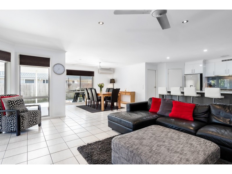 19 Charolais Crescent, Upper Kedron QLD 4055