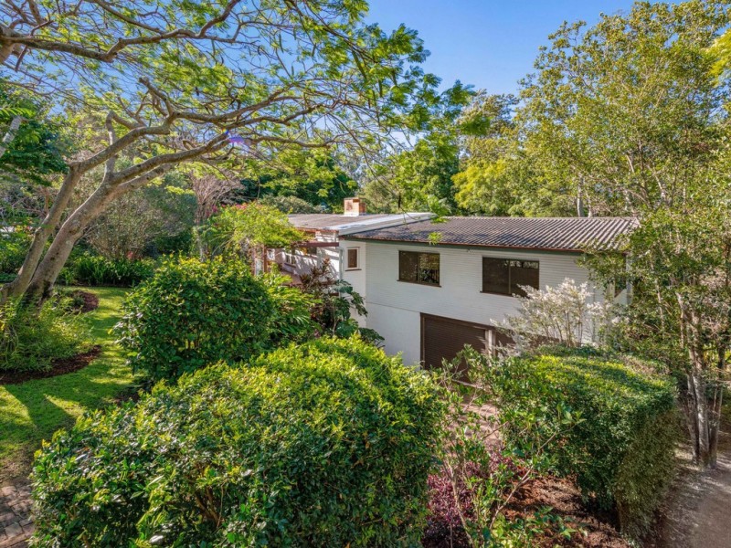 21 Deerhurst Road, Brookfield QLD 4069