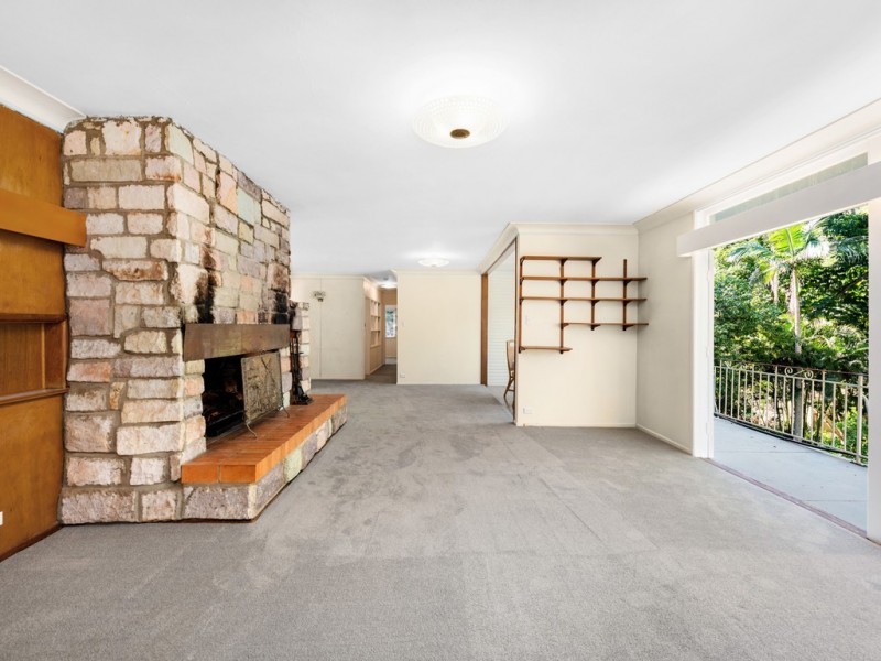 21 Deerhurst Road, Brookfield QLD 4069