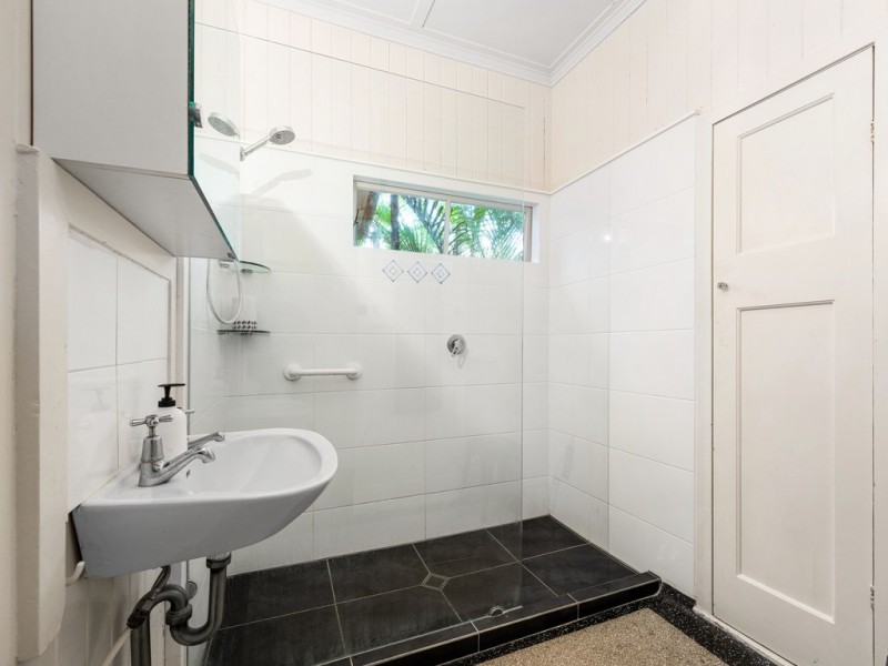 6 Grant Street, Ashgrove QLD 4060