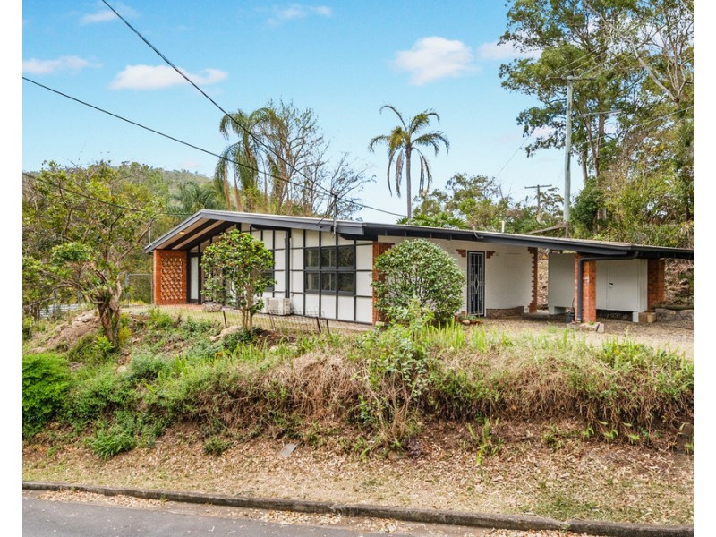 12 Grand Parade, Ashgrove QLD 4060