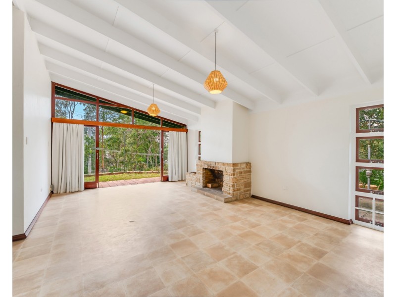 12 Grand Parade, Ashgrove QLD 4060