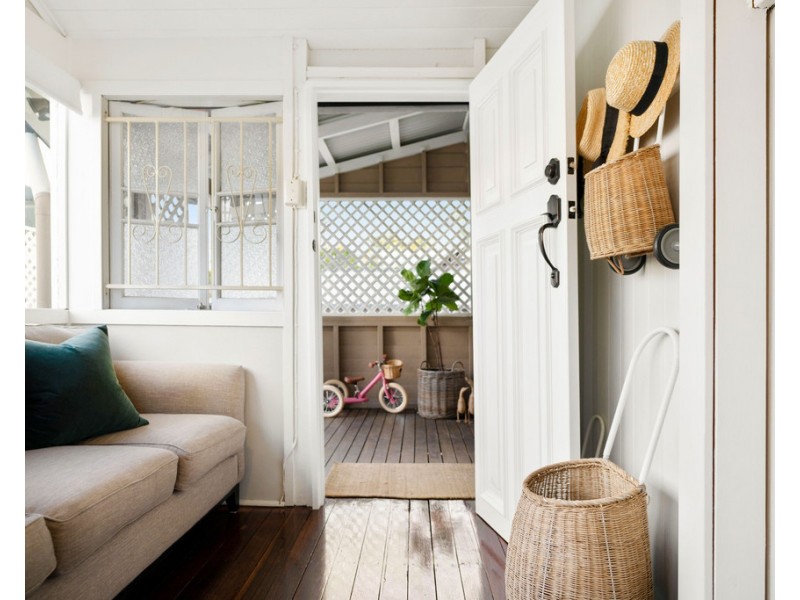 36 Yardley Avenue, Ashgrove QLD 4060