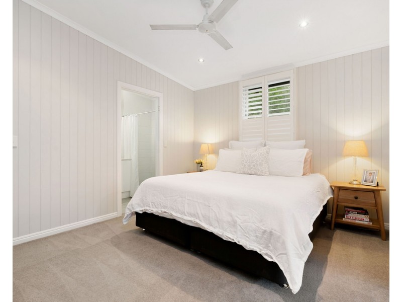 36 Yardley Avenue, Ashgrove QLD 4060