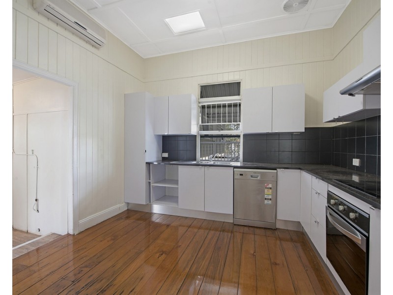 157 Abuklea St, Newmarket QLD 4051