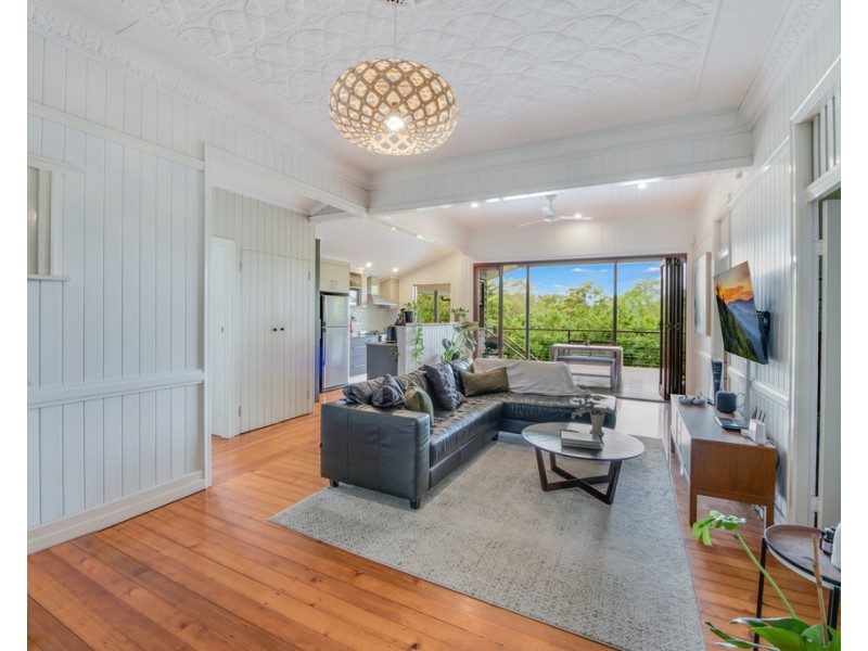 147 Ashgrove Avenue, Ashgrove QLD 4060