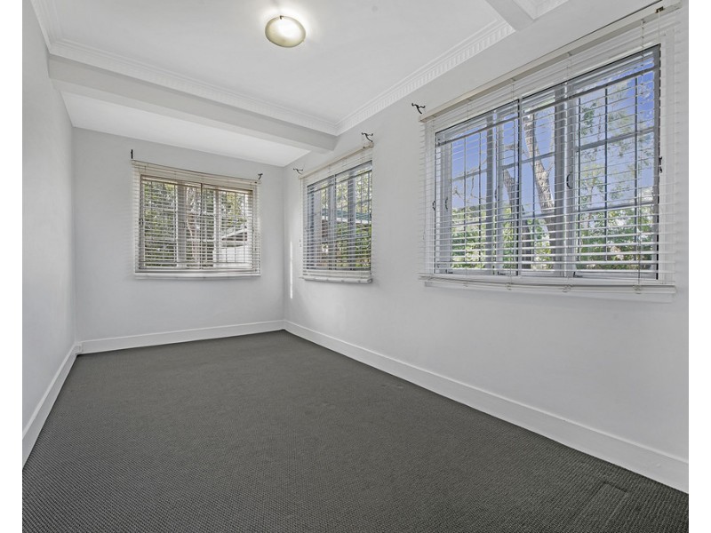 2/155 Windsor Rd, Kelvin Grove QLD 4059