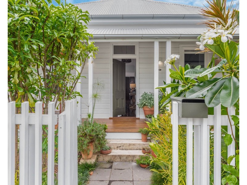 97 Windsor Road, Red Hill QLD 4059