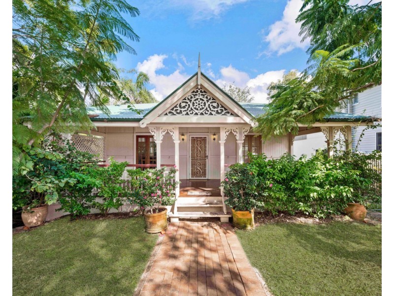 37 Dorrington Drive, Ashgrove QLD 4060