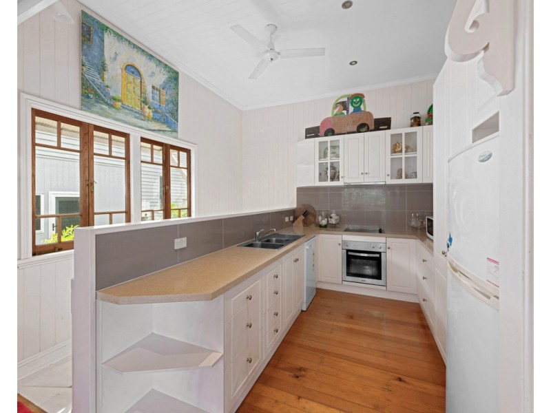 37 Dorrington Drive, Ashgrove QLD 4060