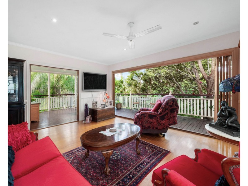 37 Dorrington Drive, Ashgrove QLD 4060