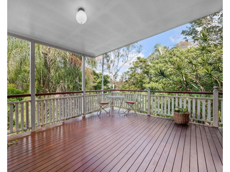 37 Dorrington Drive, Ashgrove QLD 4060