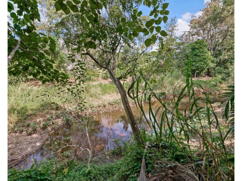 37 Dorrington Drive, Ashgrove QLD 4060