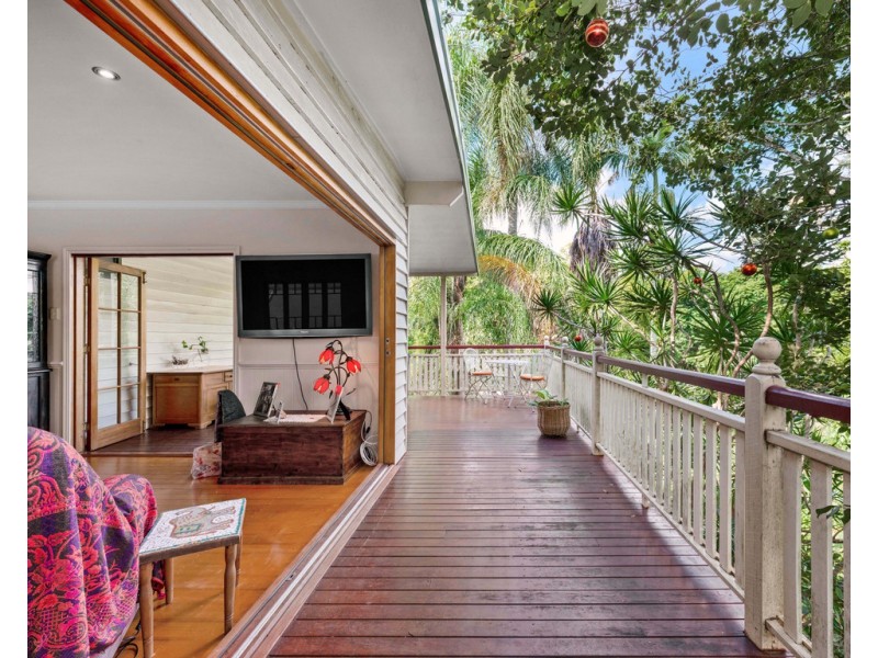 37 Dorrington Drive, Ashgrove QLD 4060