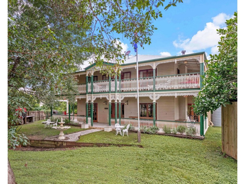 17 Elimatta Drive, Ashgrove QLD 4060