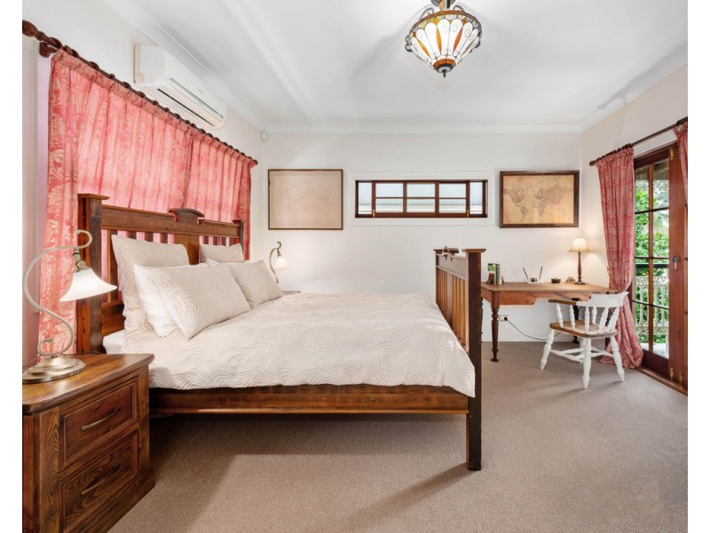 17 Elimatta Drive, Ashgrove QLD 4060