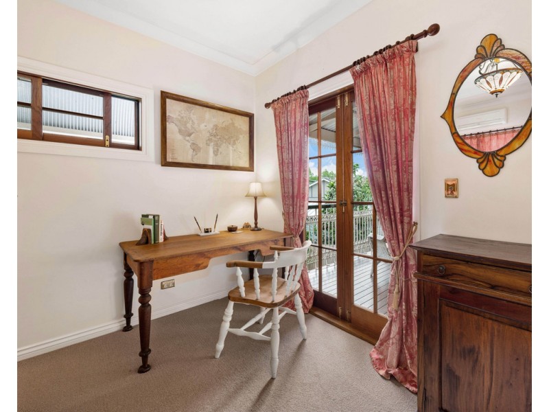 17 Elimatta Drive, Ashgrove QLD 4060