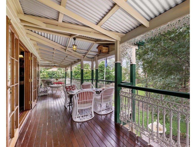 17 Elimatta Drive, Ashgrove QLD 4060