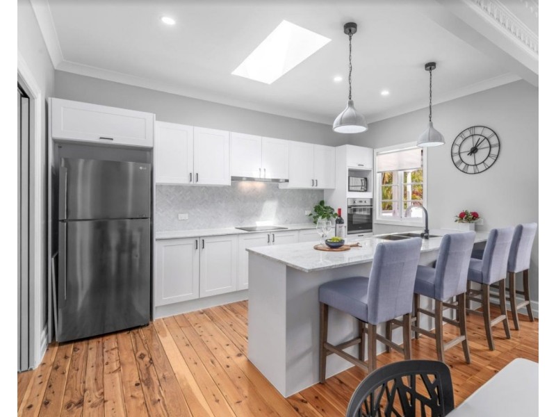 33 Frasers Road, Ashgrove QLD 4060