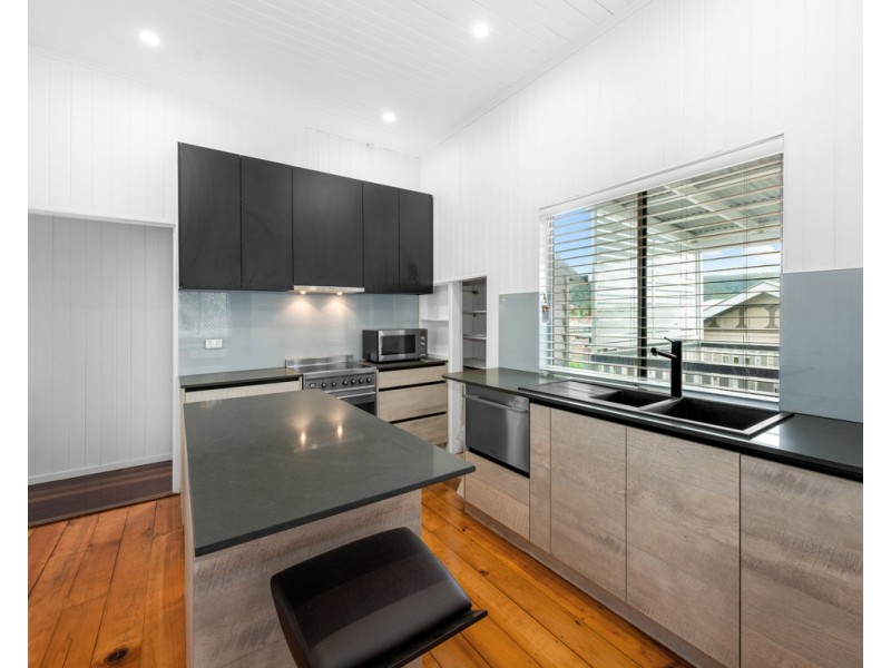 371 Waterworks Road, Ashgrove QLD 4060