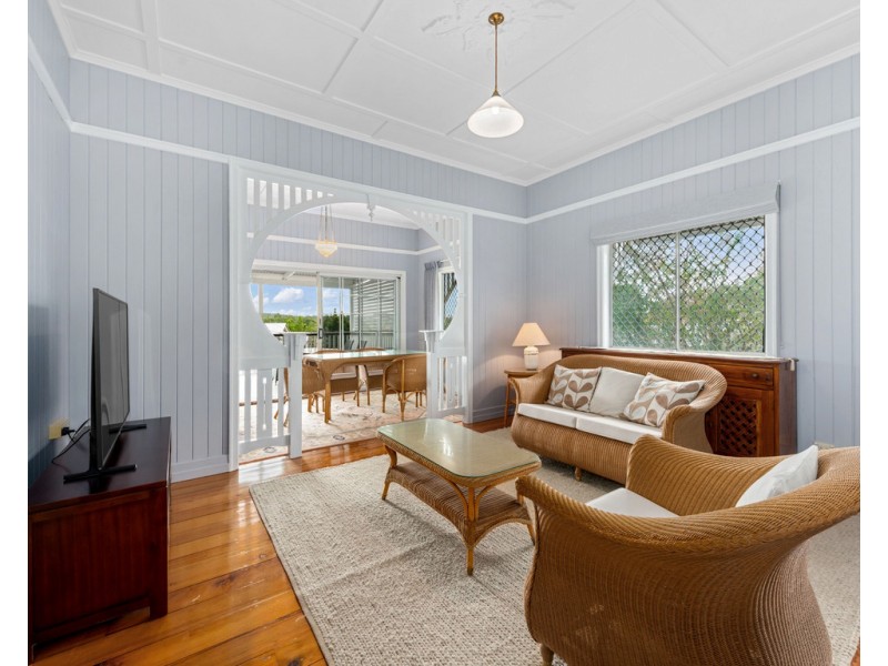 371 Waterworks Road, Ashgrove QLD 4060